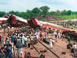 September 10 2002 80 Killed As Train Derails In India Today History Gulf News