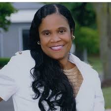 Roxanne Contee Model