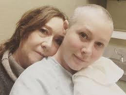 Shannen doherty portrayed prue halliwell from season one to season three in the the wb's, charmed. Shannen Doherty Ihre Mutter Gibt Ihr Kraft Liebenswert Magazin