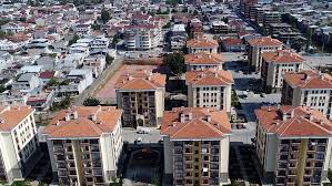 Diyelim ki ev fiyatlarının karşılanamayacağı kadar güzel bir bölgede yaşayan. Ev Almak Mi Kirada Oturmak Mi Avantajli