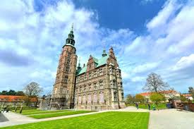As one walks through the castle's myriad rooms one also travels through history, as succe. Rosenborg Castle Travel Guidebook Must Visit Attractions In Copenhagen Rosenborg Castle Nearby Recommendation Trip Com