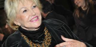 Morre a socialite e fotógrafa Linda Conde