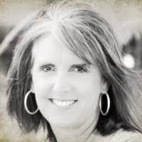 Kara Bolin's Instagram, Twitter & Facebook