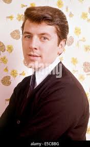 THE SEARCHERS UK pop group with Mike Pender in 1964 Stock Photo