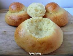 Brioche col tuppo ricetta originale siciliana. La Brioche Siciliana Col Tuppo Ricetta