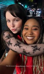 White or Blue 🙆🙆🙆🙆 A B or