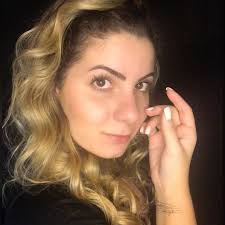 Michelle Giudice (Ashley Graham) e Felipe Grinnan (Leon S. Kennedy)