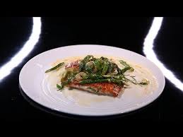 Rouget Barbet Creme De Sardines Asperges Sauvages Par Jean Francois Rouquette Dpdc Youtube Recettes De Cuisine Rouget Recettes De Poisson