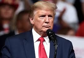 Trump ostře k Zelenskému: Čekají ho velké problémy, pokud odmítne dohodu