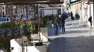 La campania da oggi 8 marzo torna in zona rossa su decisione del ministero della salute, visto l'incremento dei contagi e la pressione sugli ospedali. Campania In Zona Rossa Regole E Divieti A Partire Dall 8 Marzo Lo Strillone
