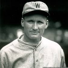 After several close attempts for a no-hitter, the day finally arrived for  Tom Seaver #OTD in 1978. https://ow.ly/LzSy50W9ZLk