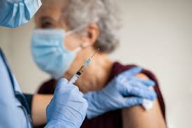 Vaccino anti covid, da giovedì 18 febbraio la campagna in 74 centri vaccinali lombardi. Vaccinazioni Anti Covid Over 80 A Casa Se In Gravi Condizioni