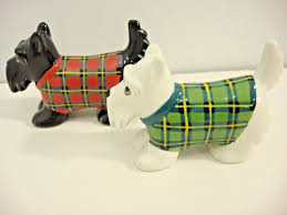 Black And White Checkered Salt And Pepper Shakers Black And White Scottie Dog With Red And Green Plaid Sweater Salt And Pepper Set Ebay Scottie Dog Salt And Pepper Set Scottie