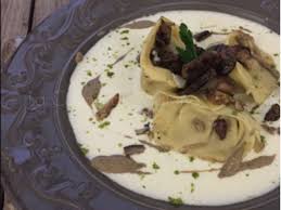 Maybe you would like to learn more about one of these? Cappellacci Di Polenta E Funghi Misti Su Fonduta Di Formaggi Auricchio