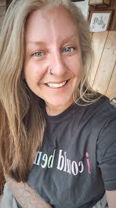 Caitlin Hawkins's Instagram, Twitter & Facebook