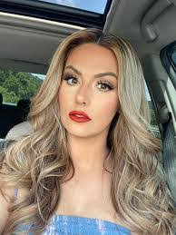 Amber Stepp's Instagram, Twitter & Facebook