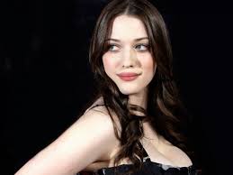 She first played the role as jane foster's assistant in thor and thor: Kat Dennings Secures Expanded Role In Thor The Dark World Heyuguys