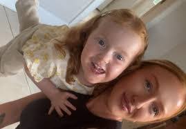 Noreen Higgins's Instagram, Twitter & Facebook