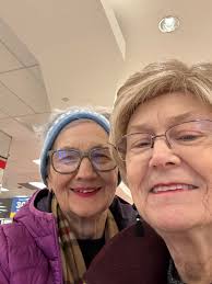 LaRose Thompson Mozingo Sessoms and I have been friends at least 60 plus  years!!