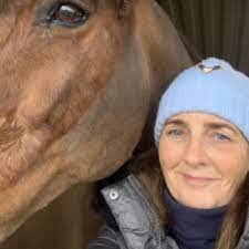 Tracy Hope's Instagram, Twitter & Facebook