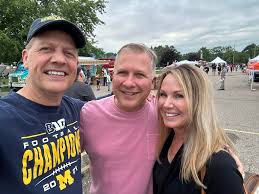 Great time at the Livonia Spree tonight! With Kathy Sly Nosanchuk, Gregory  Holowicki, Pat Malzone, Michael Ajlouny Heidi Shami Ajlouny