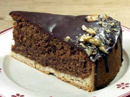 Der nusskuchen von deiner oma ist dein absoluter lieblingskuchen? Saftiger Nusskuchen Rezept Mit Schokolade Guss Schmand Ganache Und Murbeteig