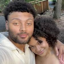 Ema Perez and Nathaniel Elliott's Wedding Registry