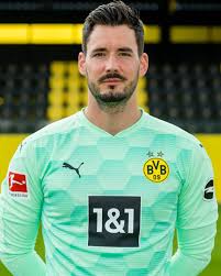 Christian mate pulisic (/ˈmɑːteɪ pəˈlɪsɪk/; Liveticker Bayern Munchen Borussia Dortmund 4 1 Bundesliga 2016 2017 28 Spieltag