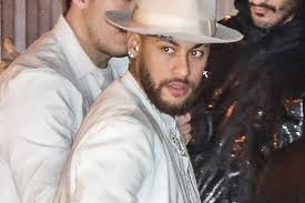 Só que, devido aos compromissos profissionais, o jogador não terá disponibilidade para ficar com o garotinho. F5 Celebridades Tecnico E Presidente Do Psg Faltam A Festa De Aniversario De Neymar 03 02 2020