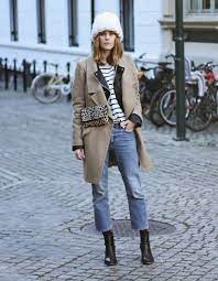 Chic Way To Wear Socks With Cropped Jeans And Boots Winter Fashion Outfits Fashion Cropped Flares
