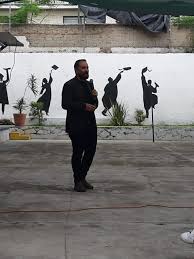 El día de hoy nuestro director...