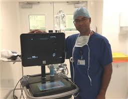 Frimley Park Consultant Uses Poc Ultrasound At The Bedside Rad Magazine