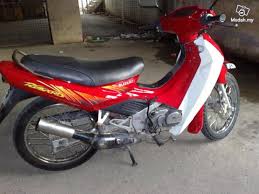 It is more of a racer replica than a straight street bike. Suzuki Rg Sports 110 Kakak Kandung Suzuki Satria 120 Nyaris Hadir Di Indonesia Safety First