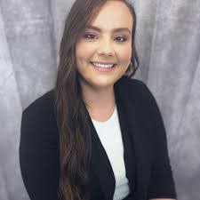 Kayla Russ's Instagram, Twitter & Facebook