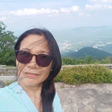 Ester Stone's Instagram, Twitter & Facebook