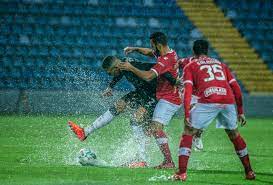 Complete overview of benfica vs santa clara (primeira liga) including video replays, lineups, stats and fan opinion. Benfica Star Caught Naked In Dressing Room On Live Tv After Santa Clara Clash Abandoned In Sixth Minute Due To Storm