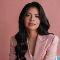 Xochilt Vargas's Instagram, Twitter & Facebook