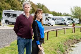 Paul james martin, known under the stage name paul merton, is an english writer, actor, comedian, radio and television presenter. Ysdr2vatwto Zm