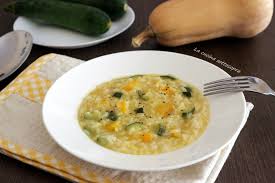 Farlo è semplice, il gusto squisito, gli effetti benefici davvero per preparare il risotto alla zucca con il bimby, prendete nota degli ingredienti dei modi e tempi indicati sotto. Risotto Zucca E Zucchine Con Bimby E Senza La Cucina Sottosopra