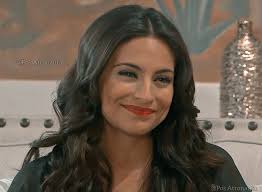 Cuando me saluda y ya yo sé que habla mal de mi: