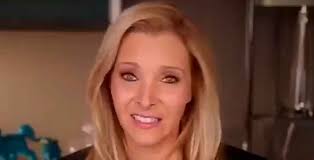 Then in november 2020, matthew perry shared an important update on twitter with fans: Friends Reunion Definitely Coming To Hbo Max Says Lisa Kudrow