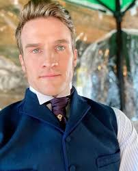 V important petition for Julian Fellowes : r/GildedAgeHBO