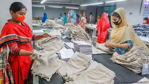 Coronavirus Disruptions Deal Severe Blow To Bangladesh S Garment Industry Business Economy And Finance News From A German Perspective Dw 23 06 2020