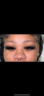 Hey girlies IWhat lashes do you all use please? I'm struggling to find nice  lashes that don't look so cheap and synthetic 😩