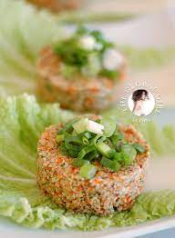 Raw Cauliflower Veggie Burgers Recipe Raw Cauliflower Raw Food Recipes Raw Vegan Diet