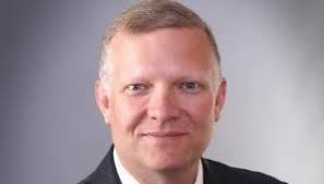 Dennis Wimer's Instagram, Twitter & Facebook