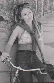 Online Obituary For Marilyn Burns Read Marilyn Burns S Life Story Offer Tributes X2f Condolences Send Flowers Or Cr Online Memorial Obituaries Funeral Home