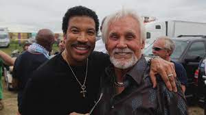Kenny Rogers How Dolly Parton Lionel Richie And More Honored The Late Country Star Youtube