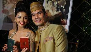 Hubungan asmara atalarik syah dan vonny cornelia berakhir. Usai Bercerai Atalarik Syah Akui Serius Dengan Vonny Cornelia Seleb Tempo Co