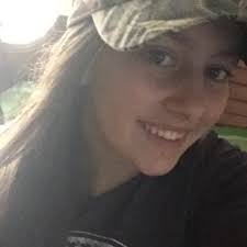 Tara Thiel (@tara_t17)